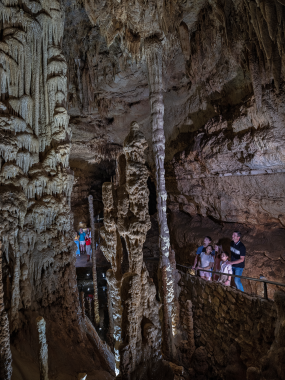 Natural Bridge Caverns